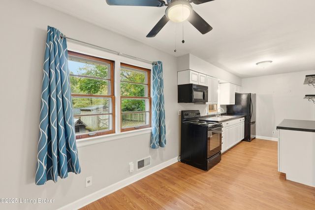 6709 Morocco Dr, Louisville, KY 40214