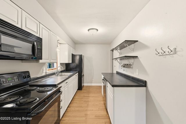 6709 Morocco Dr, Louisville, KY 40214