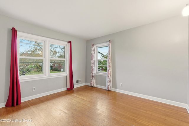 6709 Morocco Dr, Louisville, KY 40214