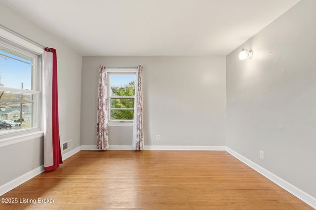 6709 Morocco Dr, Louisville, KY 40214