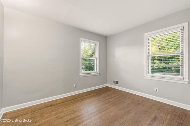 6709 Morocco Dr, Louisville, KY 40214