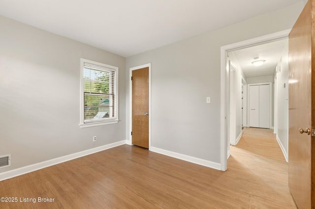 6709 Morocco Dr, Louisville, KY 40214