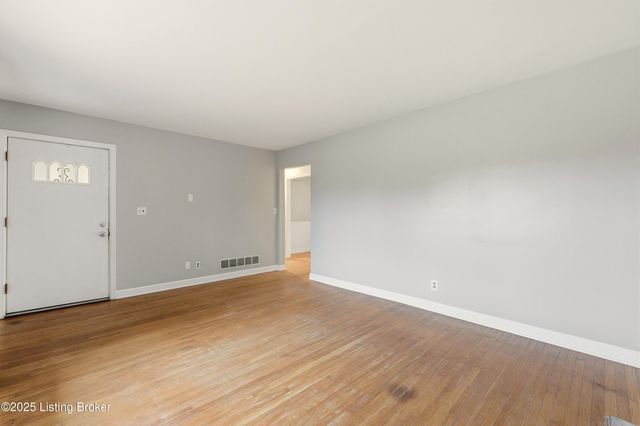 6709 Morocco Dr, Louisville, KY 40214