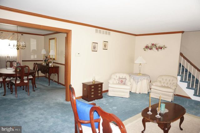 123 SHELLY LN, Delran, NJ 08075