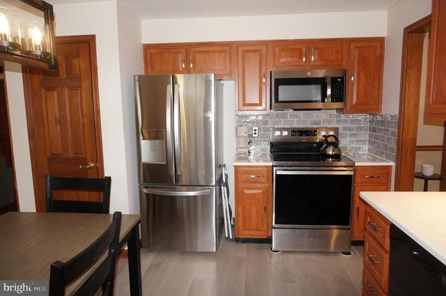 123 SHELLY LN, Delran, NJ 08075