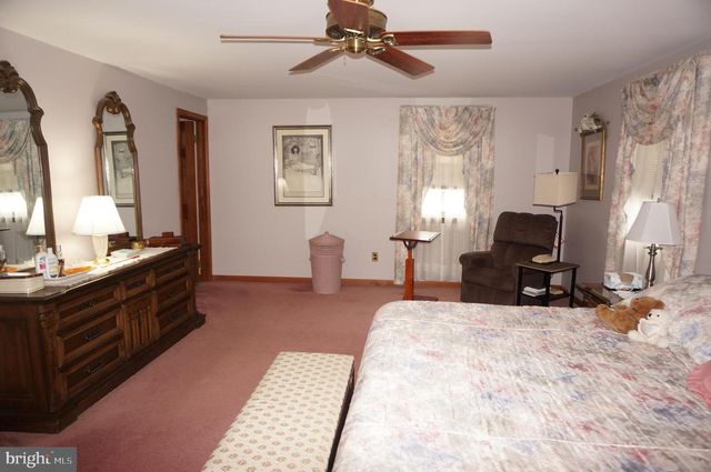 123 SHELLY LN, Delran, NJ 08075