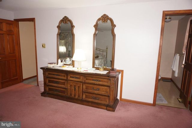 123 SHELLY LN, Delran, NJ 08075