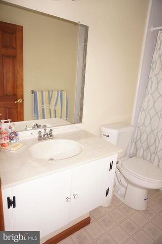 123 SHELLY LN, Delran, NJ 08075