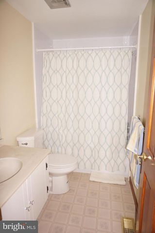 123 SHELLY LN, Delran, NJ 08075