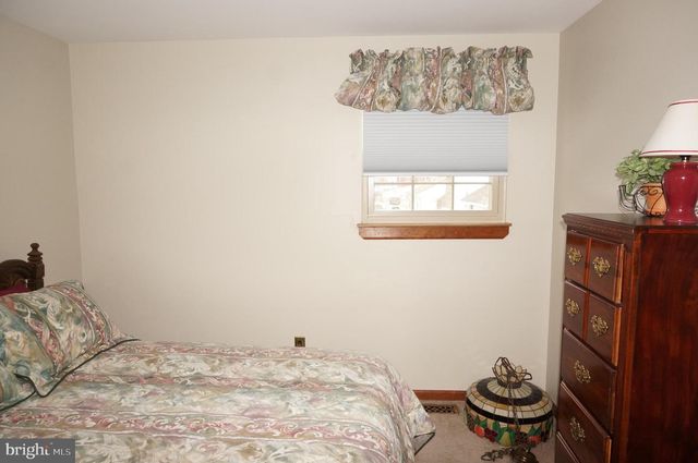 123 SHELLY LN, Delran, NJ 08075