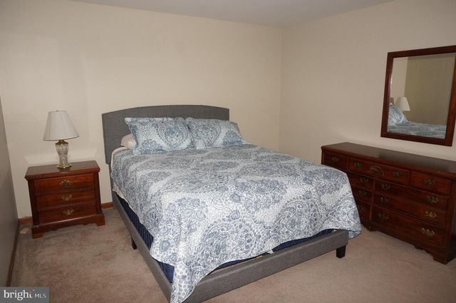 123 SHELLY LN, Delran, NJ 08075