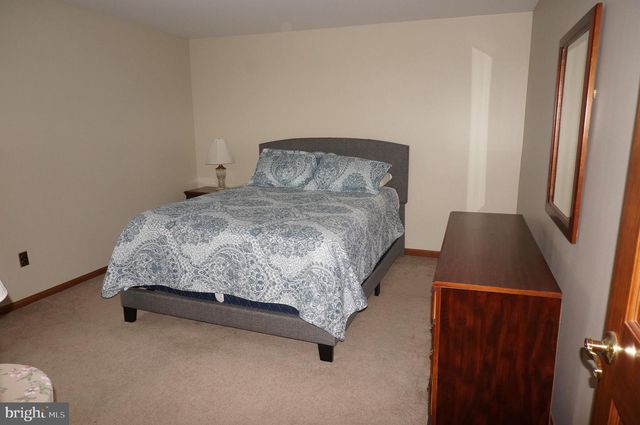 123 SHELLY LN, Delran, NJ 08075