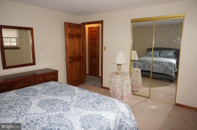 123 SHELLY LN, Delran, NJ 08075