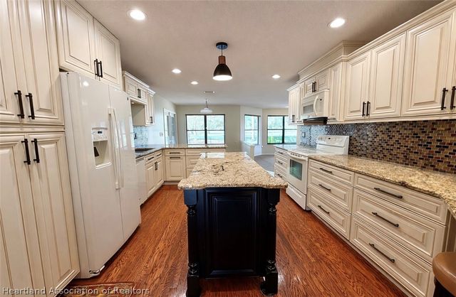 2425 Country Club Road, Sebring, FL 33872