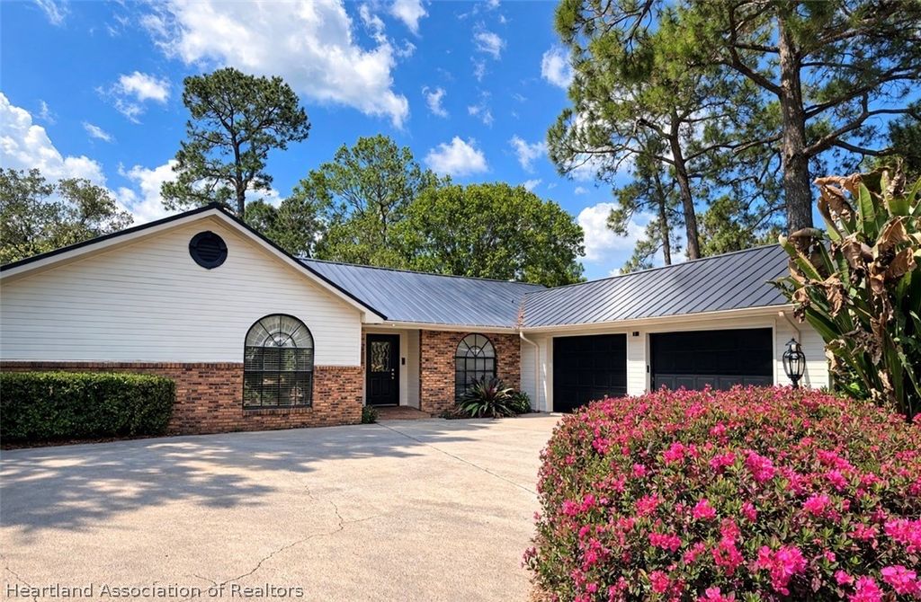 2425 Country Club Road, Sebring, FL 33872