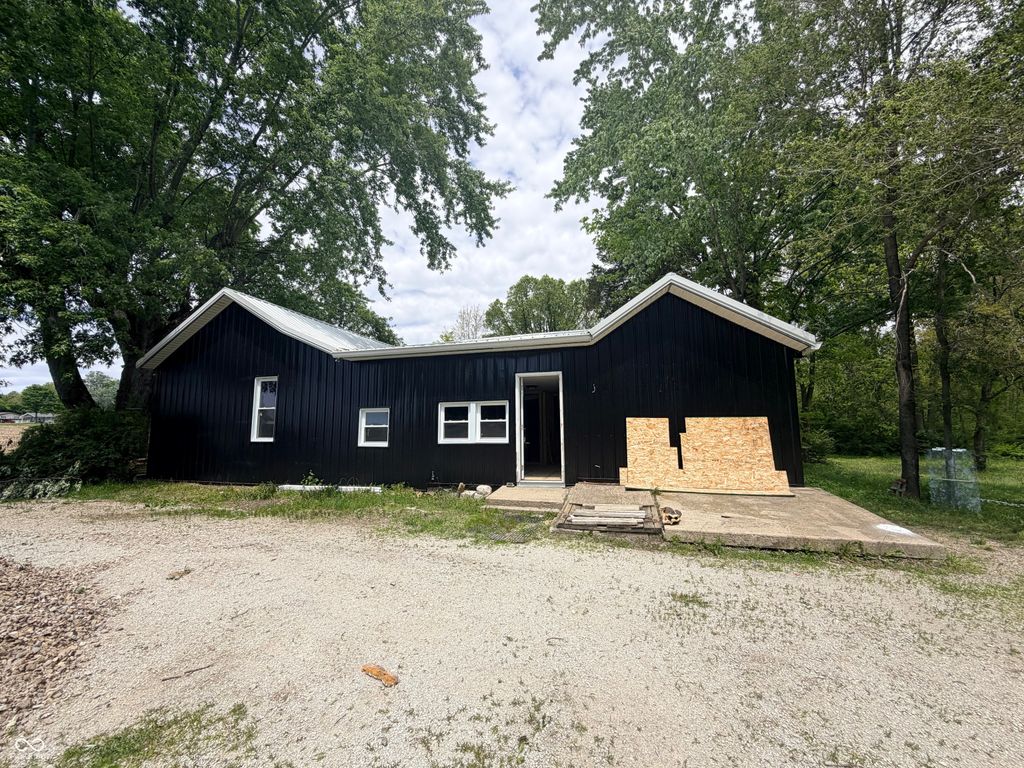 2562 S County Road 60 SW, Greensburg, IN 47240