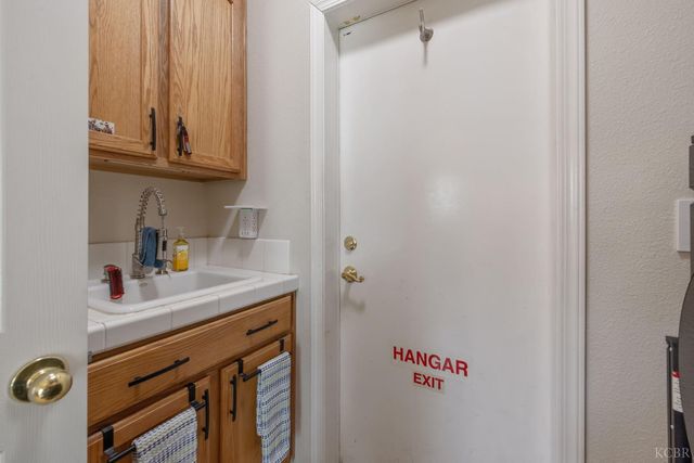 1587 Persimmon Street, Lemoore, CA 93245