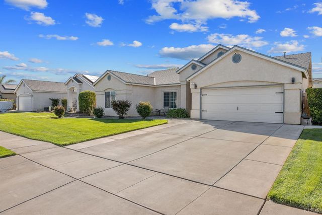 1587 Persimmon Street, Lemoore, CA 93245