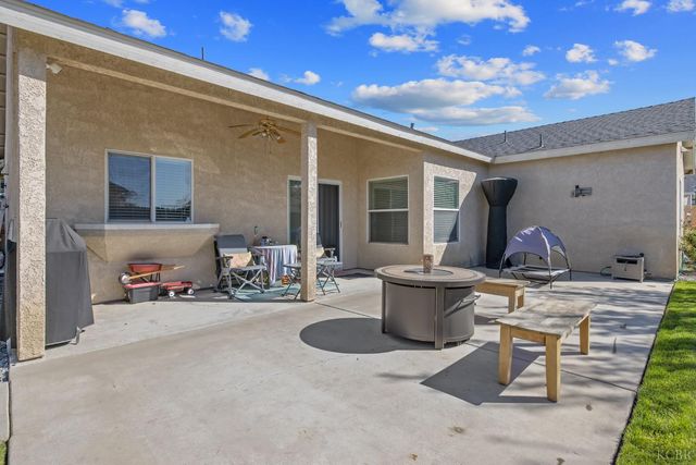 1587 Persimmon Street, Lemoore, CA 93245
