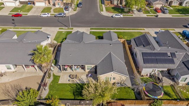 1587 Persimmon Street, Lemoore, CA 93245