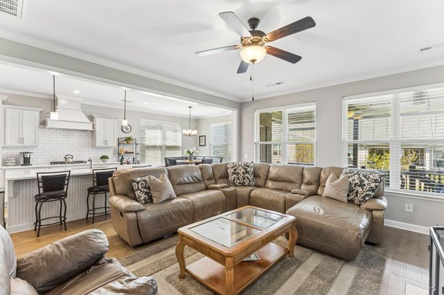 2607 Bramblewood Ln, Thompsons Station, TN 37179