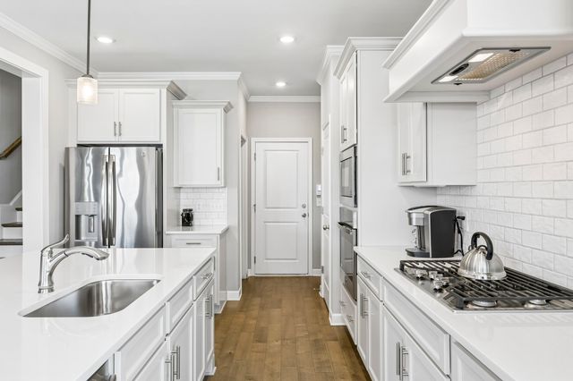 2607 Bramblewood Ln, Thompsons Station, TN 37179