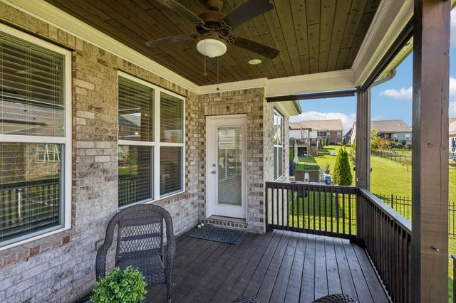 2607 Bramblewood Ln, Thompsons Station, TN 37179