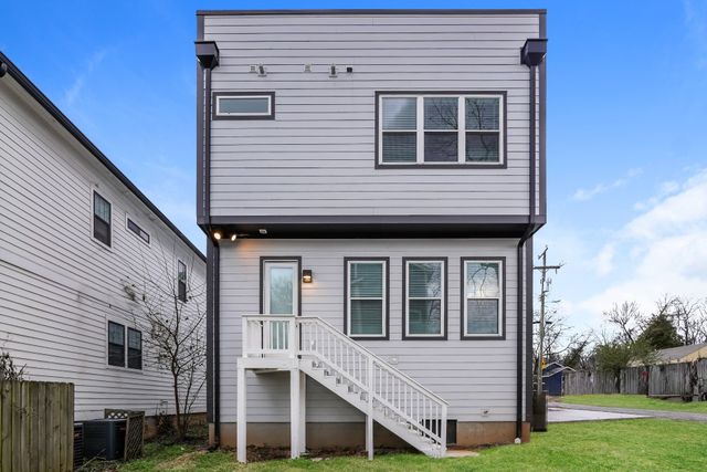 2142 Oakland St, Nashville, TN 37210