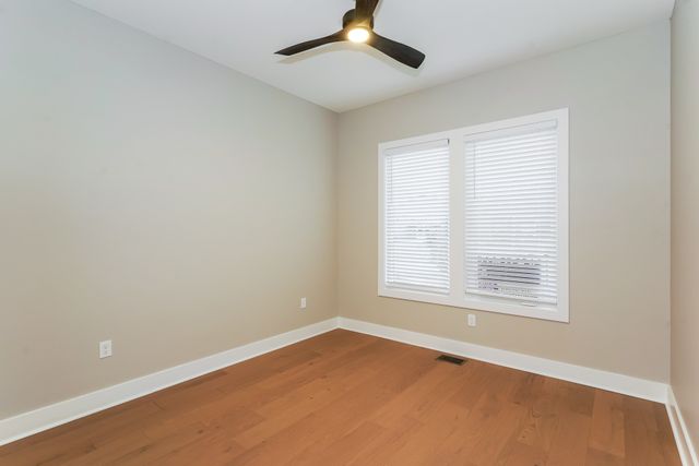 2142 Oakland St, Nashville, TN 37210