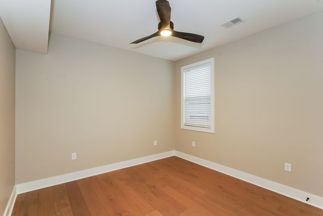 2142 Oakland St, Nashville, TN 37210