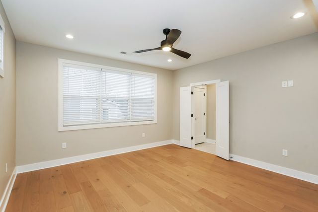 2142 Oakland St, Nashville, TN 37210