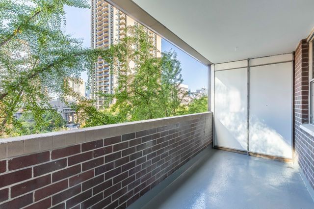 9 Hawthorne Place 7G, Boston, MA 02114