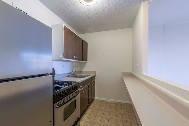 9 Hawthorne Place 7G, Boston, MA 02114