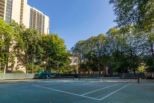 9 Hawthorne Place 7G, Boston, MA 02114