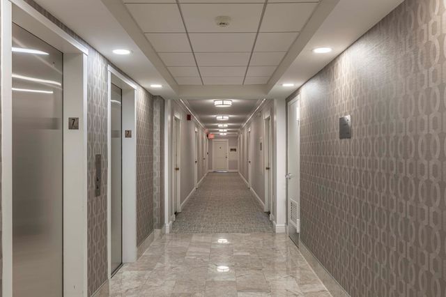 9 Hawthorne Place 7G, Boston, MA 02114