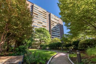 9 Hawthorne Place 7G, Boston, MA 02114