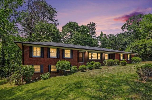 14 N Poplar Street, Fairburn, GA 30213