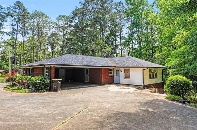 14 N Poplar Street, Fairburn, GA 30213
