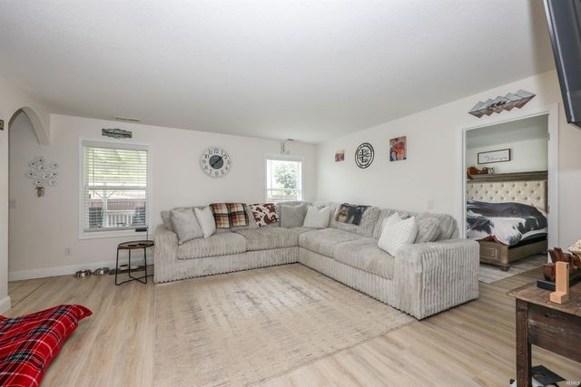 7802 Singletree Place, Fort Wayne, IN 46825