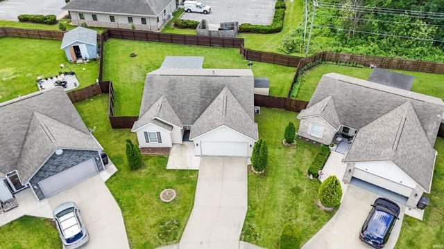 7802 Singletree Place, Fort Wayne, IN 46825