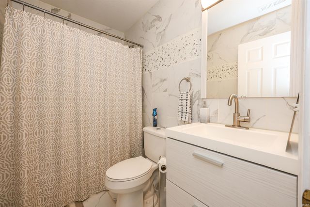 7802 Singletree Place, Fort Wayne, IN 46825