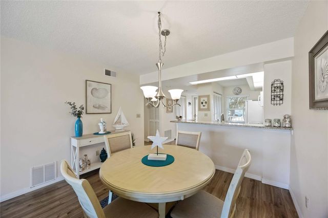 433 CERROMAR LANE 440, Venice, FL 34293