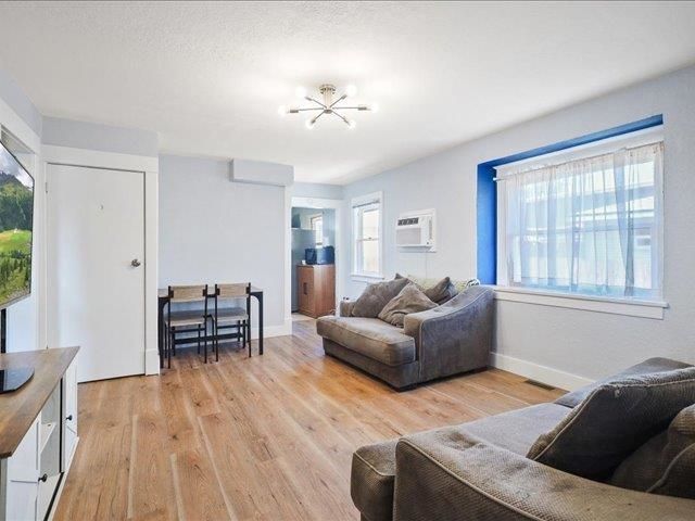 1718 W Shannon Ave, Spokane, WA 99205