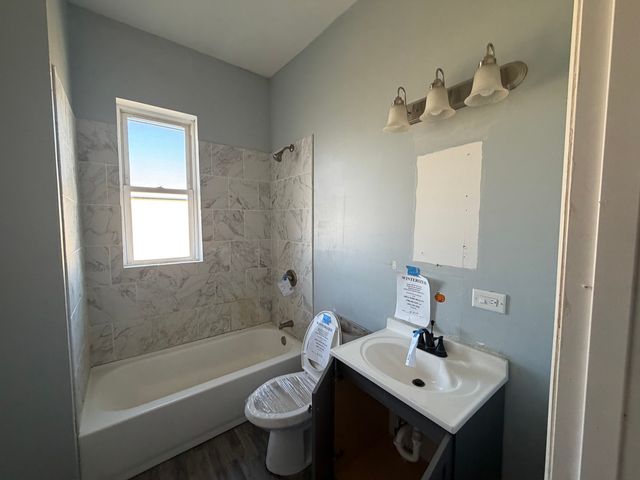 10901 S Michigan Avenue, Chicago, IL 60628