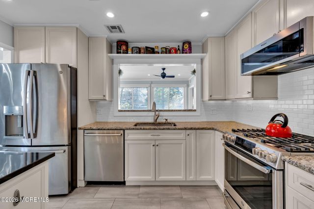 40 Mccarter Avenue, Fair Haven, NJ 07704