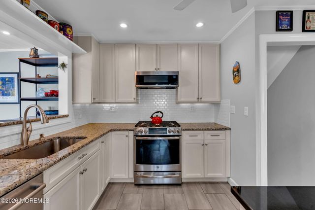 40 Mccarter Avenue, Fair Haven, NJ 07704