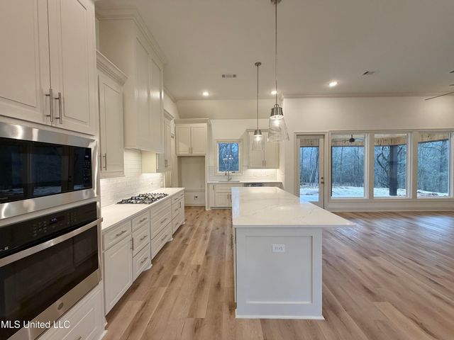 933 Mullican Road, Florence, MS 39073