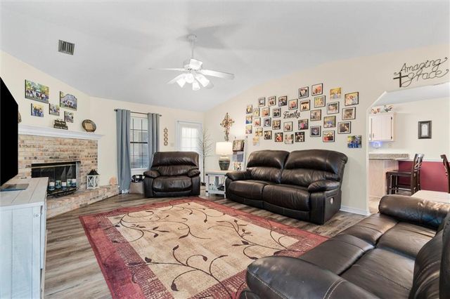 9002 Glen Acres Drive N, Mobile, AL 36608