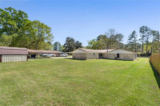 9002 Glen Acres Drive N, Mobile, AL 36608