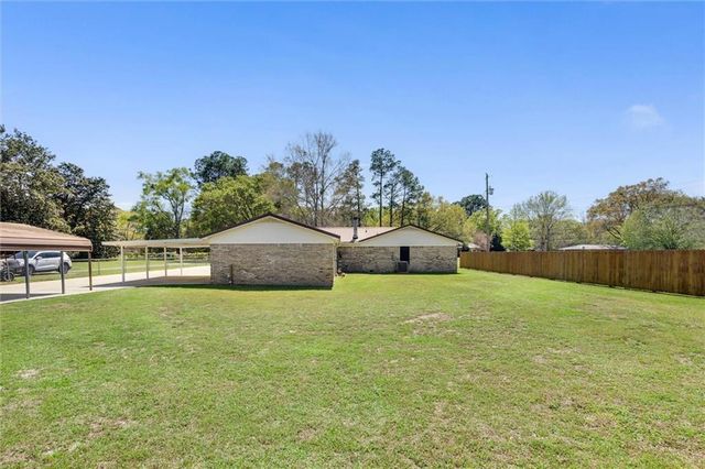 9002 Glen Acres Drive N, Mobile, AL 36608